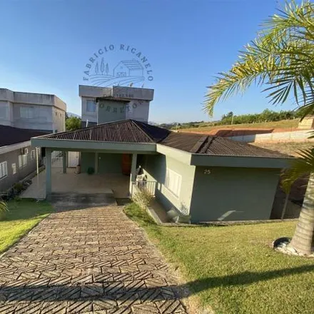 Buy this 4 bed house on Rua Vereador Gastão F. Bueno in Joanópolis, Joanópolis - SP
