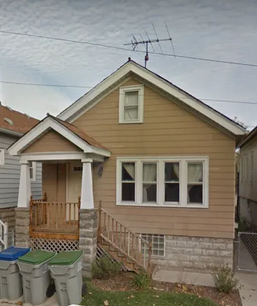 Rent this 2 bed house on 1906 S 5th Place