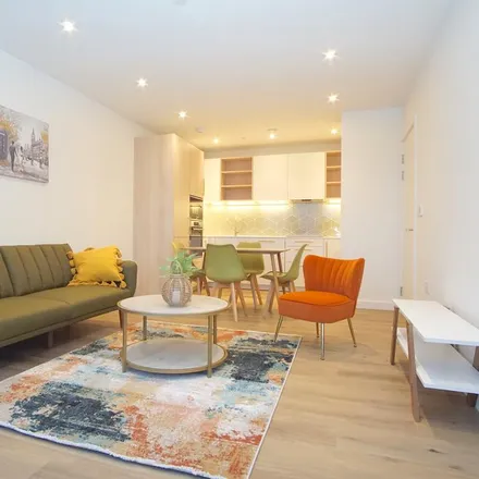 Rent this 2 bed apartment on The Mews in London, N8 0PR