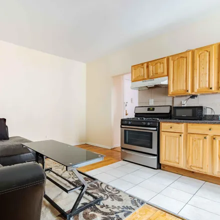 Image 6 - 346 Montgomery St, Brooklyn, NY 11225, USA - Room for rent