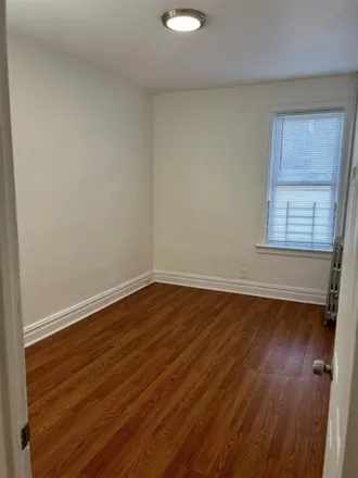 Image 2 - 725 Garfield Avenue, Jersey City, NJ 07305, USA - Apartment for rent