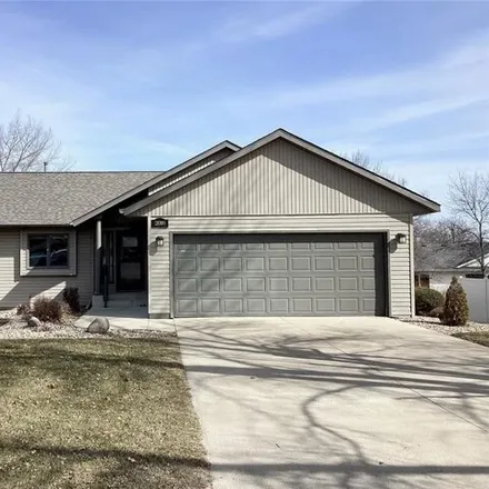 Buy this 3 bed house on 2096 Bayview Drive in Albert Lea, MN 56007