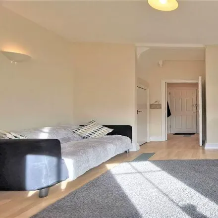 Image 2 - Iceland, Cricklewood Broadway, London, NW2 3ED, United Kingdom - Apartment for rent