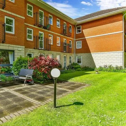 Image 2 - Bancroft Road, Reigate, Surrey, N/a - Apartment for sale