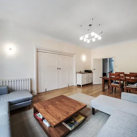 Image 3 - Eyre Court, 3-21 Finchley Road, London, NW8 9TY, United Kingdom - Apartment for rent