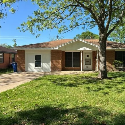 Rent this 4 bed house on 989 Meadowlane Street in Angleton, TX 77515