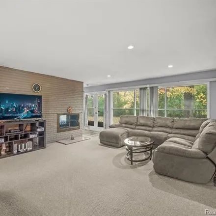 Image 4 - 5318 Cambourne Place, West Bloomfield Township, MI 48322, USA - House for sale