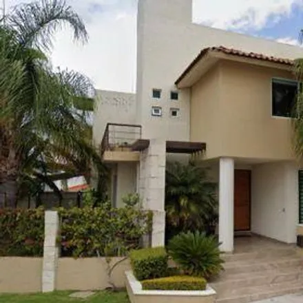 Buy this 4 bed house on Calle Lago Yalahan in 76100 Juriquilla, QUE