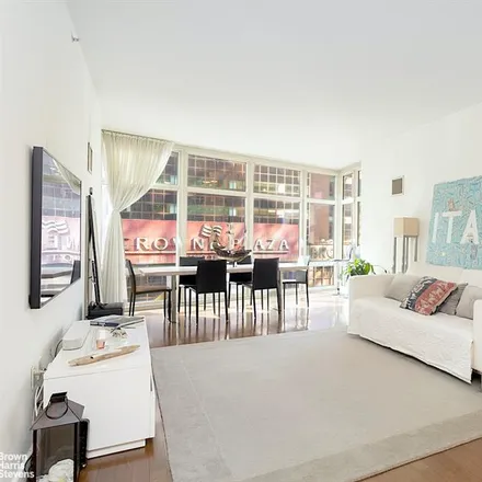 Image 1 - 1600 BROADWAY 10C in New York - Apartment for sale