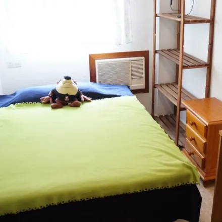 Rent this 3 bed room on Calle Trastámara in 22, 41001 Seville