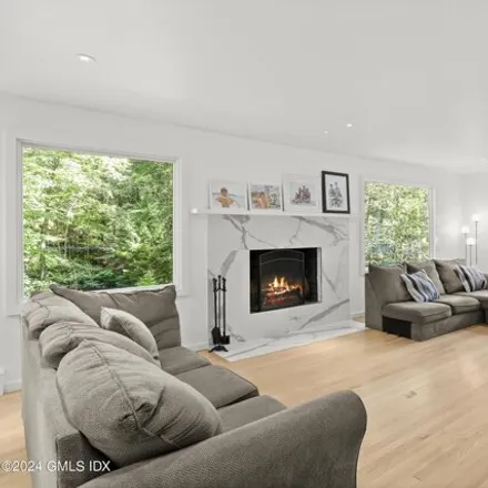 Image 4 - 88 Merry Lane, Greenwich, CT 06831, USA - House for sale
