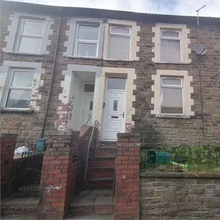Rent this 3 bed townhouse on Castle Street in Cwm Parc, CF42 6UT