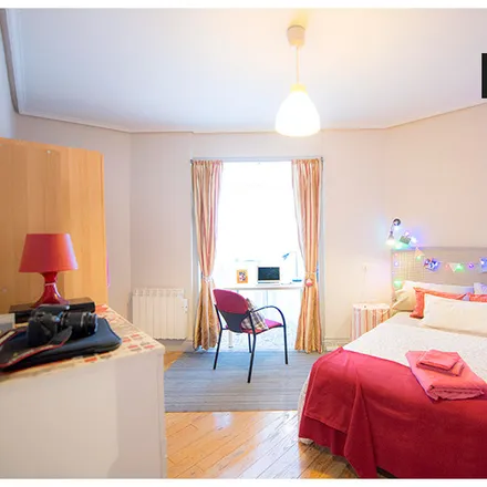 Rent this 5 bed room on Fika kalea / Calle Fika in 39, 48006 Bilbao