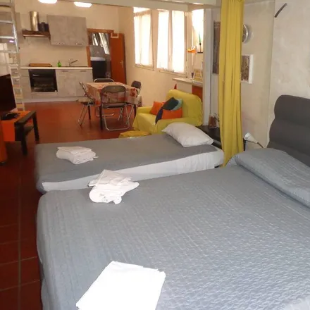 Rent this 2 bed house on Catania