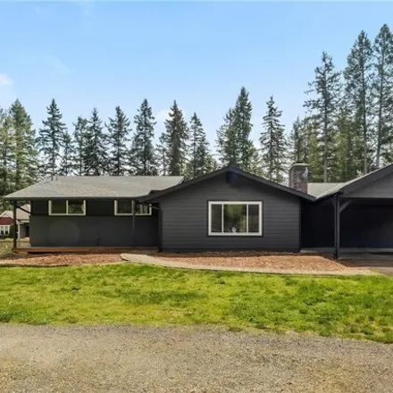 Buy this 4 bed house on 18035 Southeast 317th Street in Auburn, WA 98092