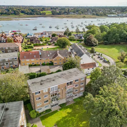 Image 7 - Westfield Close, Hamble-le-Rice, SO31 4LG, United Kingdom - Apartment for rent