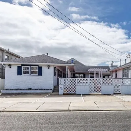 Buy this 2 bed condo on 238 East Monterey Avenue in Wildwood Gables, Cape May County