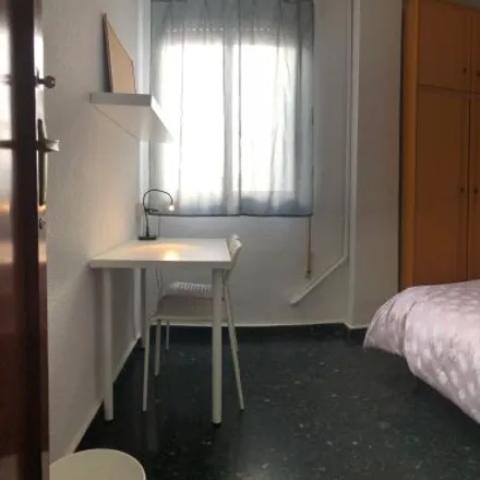 Rent this 1 bed room on Carrer del Doctor Josep Juan Dòmine in 6, 46011 Valencia