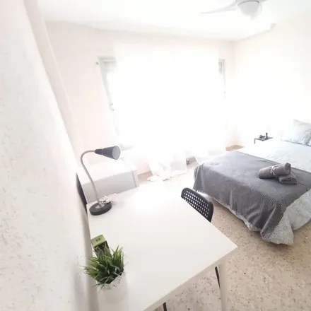 Rent this 5 bed room on Madrid in Calle de Braille, 20