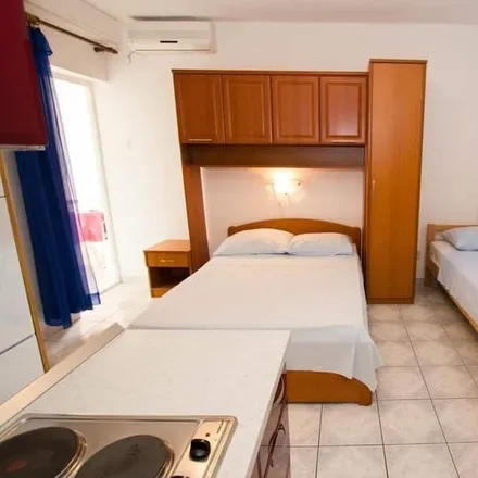 Image 4 - 21469, Croatia - Apartment for rent
