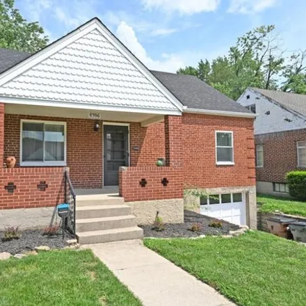 Image 3 - 8396 Banbury St, Cincinnati, Ohio, 45216 - House for sale