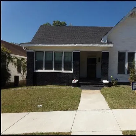 Rent this 3 bed house on 8599 Kanis Road in Little Rock, AR 72204