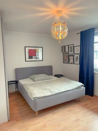 Rent this 4 bed apartment on Koselstraße 48 in 60318 Frankfurt, Germany