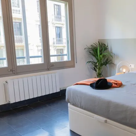 Rent this 7 bed room on Carrer de Casanova in 178, 08001 Barcelona