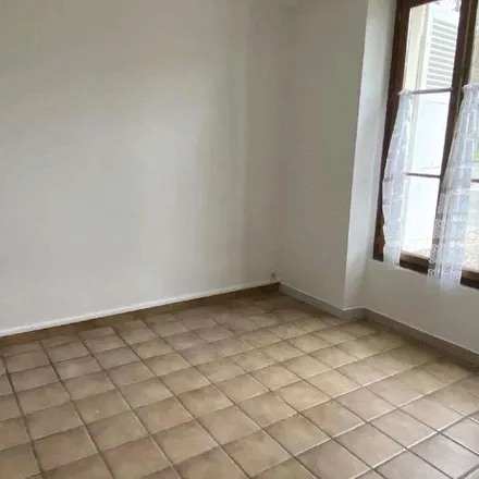 Rent this 2 bed apartment on 45 bis Rue de l'Isle-Adam in 95590 Presles, France