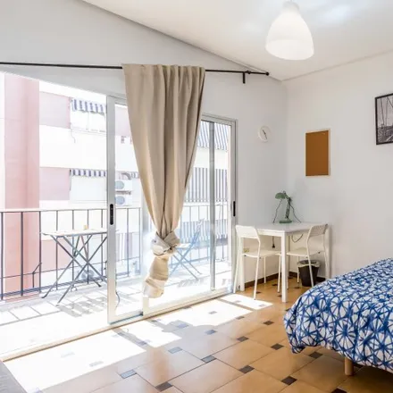 Rent this 5 bed room on Plaça d'Olof Palme in 1, 46021 Valencia
