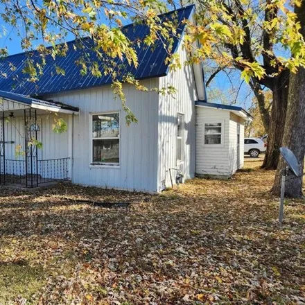 Buy this 3 bed house on 222 Maple Street in Center, Ralls County