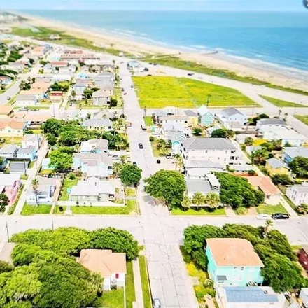 Buy this 2 bed house on 1353 13th Street in Galveston, TX 77550