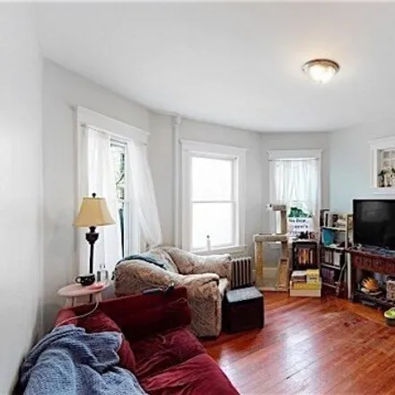 Image 3 - 6 Hinckley Street, Somerville, MA 02144, USA - Apartment for rent