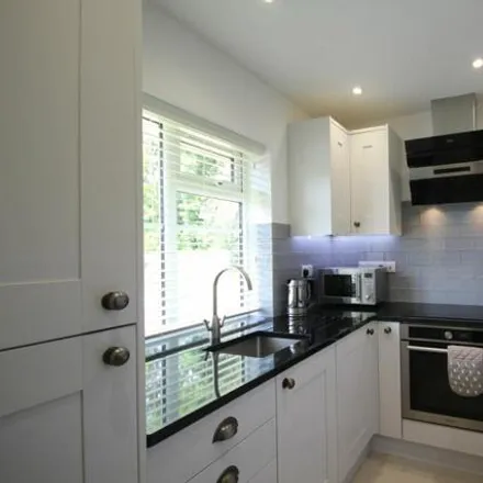 Image 3 - Rickmansworth Road, Hillingdon, Great London, Ub9 - House for sale