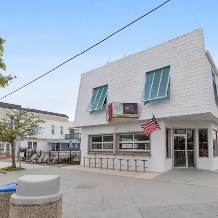 Image 1 - Circle Pizza, West 21st Street, Avalon, Cape May County, NJ 08202, USA - House for sale