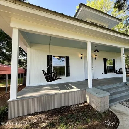Image 2 - 608 Goodwater Road Northwest, Magee, MS 39111, USA - House for sale