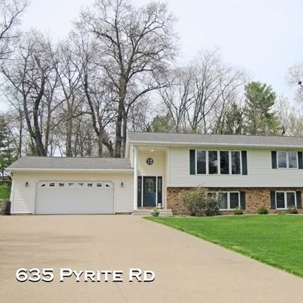 Buy this 4 bed house on 749 Pyrite Road in Platteville, WI 53818