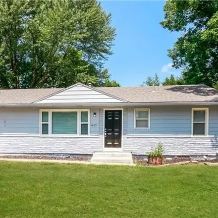 Rent this 3 bed house on 501 Linwood Street in Pleasant Hill, MO 64080