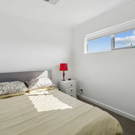 Rent this 3 bed apartment on 44 Hampstead Circuit in Mount Barker SA 5251, Australia