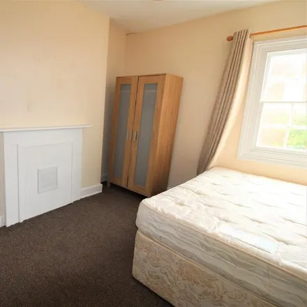 Image 9 - 2 St David's Terrace, Exeter, EX4 3RF, United Kingdom - Apartment for rent