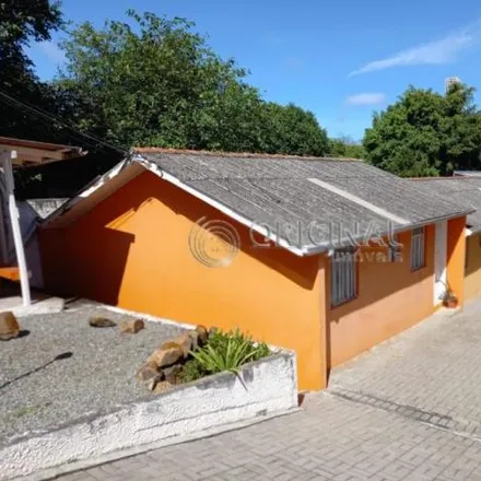 Rent this 2 bed house on Rua Professor Pedro Viriato Parigot de Souza 465 in Campina do Siqueira, Curitiba - PR