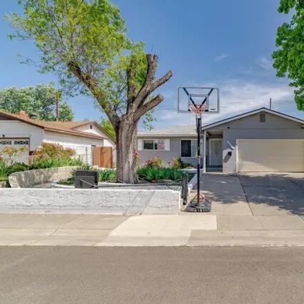 Buy this 3 bed house on 6244 Dundee Drive in North Highlands, Sacramento County