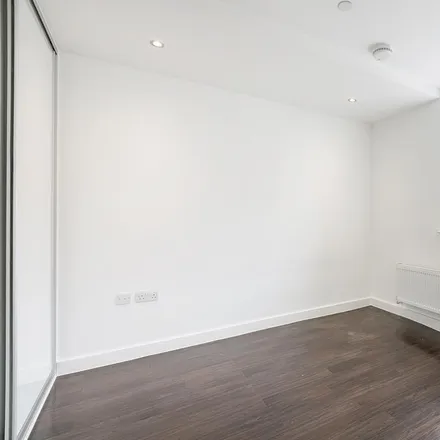 Image 6 - Northumberland House, 29 Brighton Road, London, SM2 5FR, United Kingdom - Apartment for rent