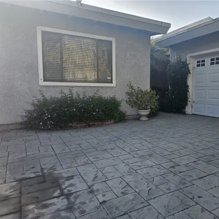 Image 2 - 3671 Faust Avenue, Long Beach, CA 90808, USA - House for sale