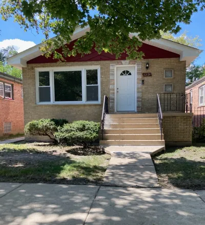 Buy this 3 bed house on 6208 South Seeley Avenue in Chicago, IL 60636