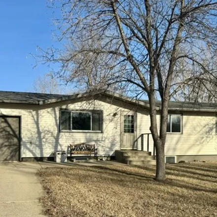 Image 1 - 107 11th Street Northeast, Beulah, Mercer County, ND 58523, USA - House for sale