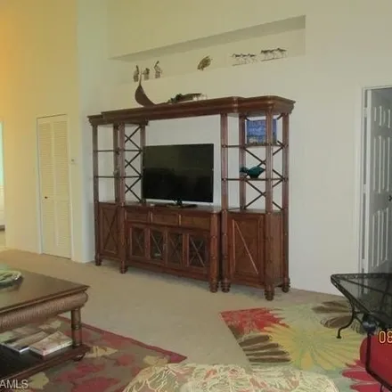 Image 6 - 375 Robin Hood Circle, Collier County, FL 34104, USA - Condo for rent