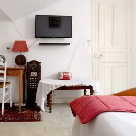 Rent this 1 bed apartment on 34500 Arrondissement de Béziers
