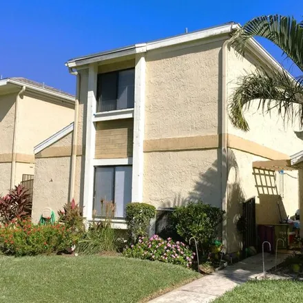 Image 2 - 1036 Abada Court Northeast, Palm Bay, FL 32905, USA - House for sale