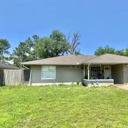 Buy this 4 bed house on 749 East Frolich Drive in Midwest City, OK 73110